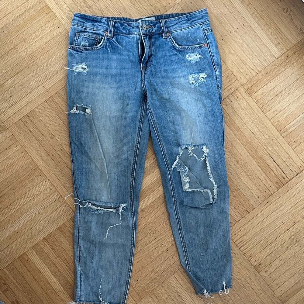 Casual Distressed Boyfriend Jeans in Blue